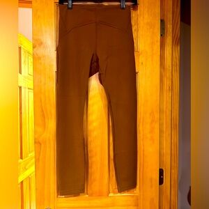 Lululemon InStill HR Tight 25”